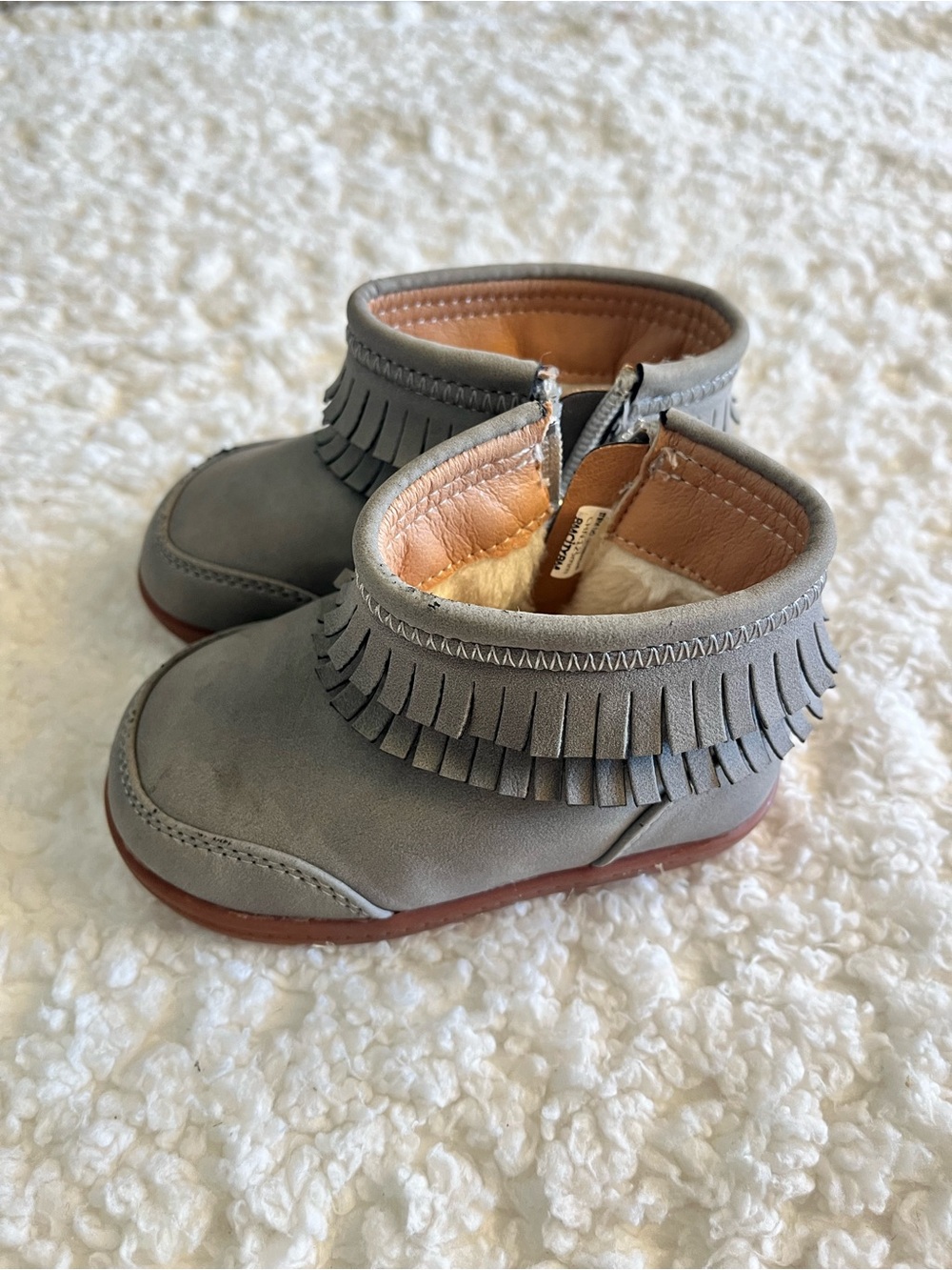 Kids Fringe Ankle Boots in Light Gray - Picture 2 of 4
